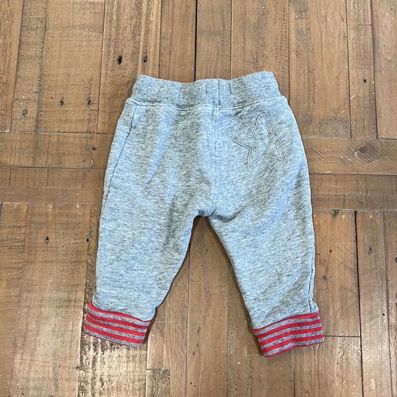 Baby Boden gray Star joggers - Picture 4 of 4